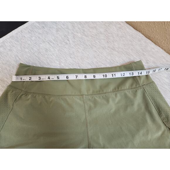 Athleta Women's Green Solid High Rise Run With It 4.5" Athletic Short Size Small - Picture 5 of 7